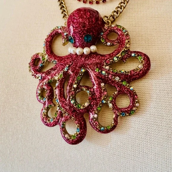 Betsey Johnson Fuchsia and Gold Octopus Necklace - Picture 3 of 8